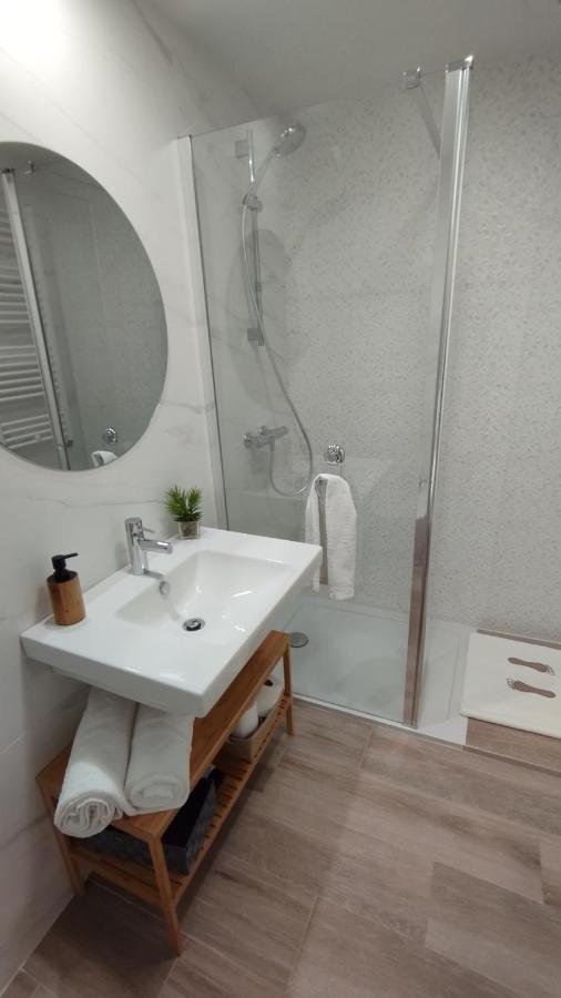 Habitacion Con Bano Privado Билбао Екстериор снимка