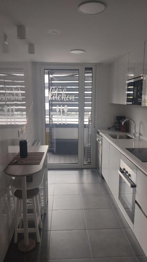 Habitacion Con Bano Privado Билбао Екстериор снимка